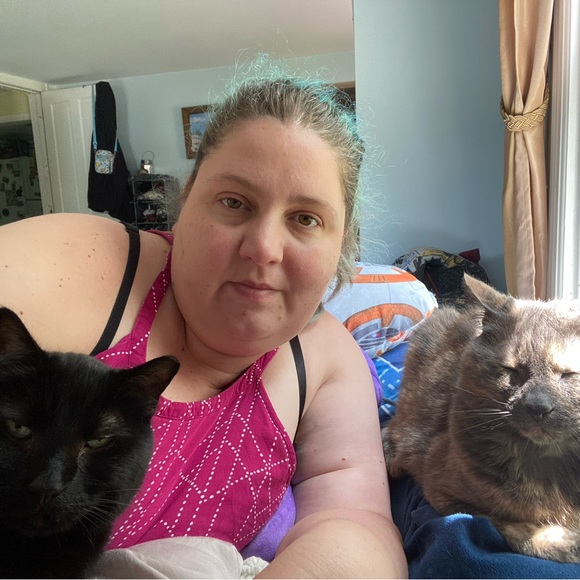 Meet your Posher, Regina - Picture 2 of 3